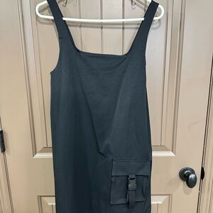 Black Sleeveless Dress with Pocket